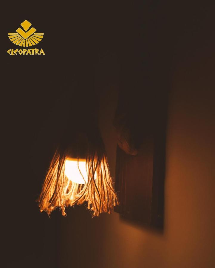 Cleopatra Pyramids View Hotel Kafret el-Gabal エクステリア 写真